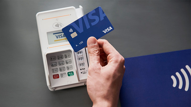 visa card and card machine